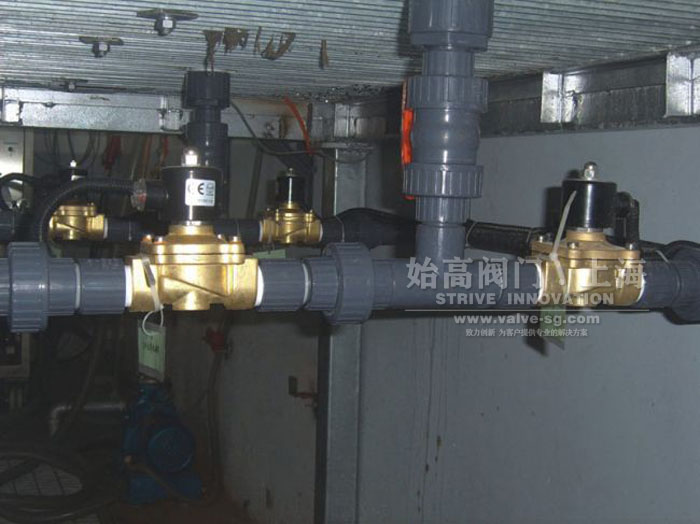 �S�~늴��y����